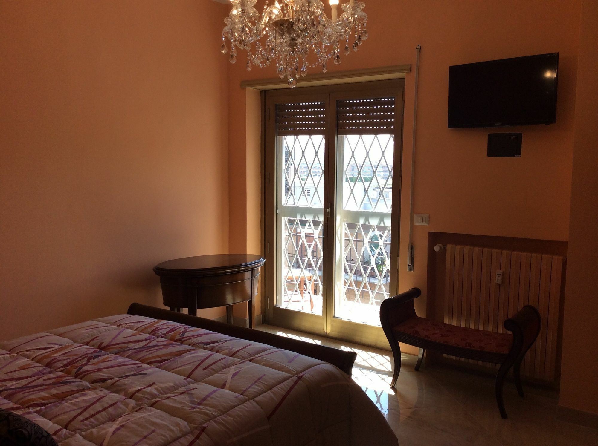 The Sun House Hotel Рим Екстериор снимка