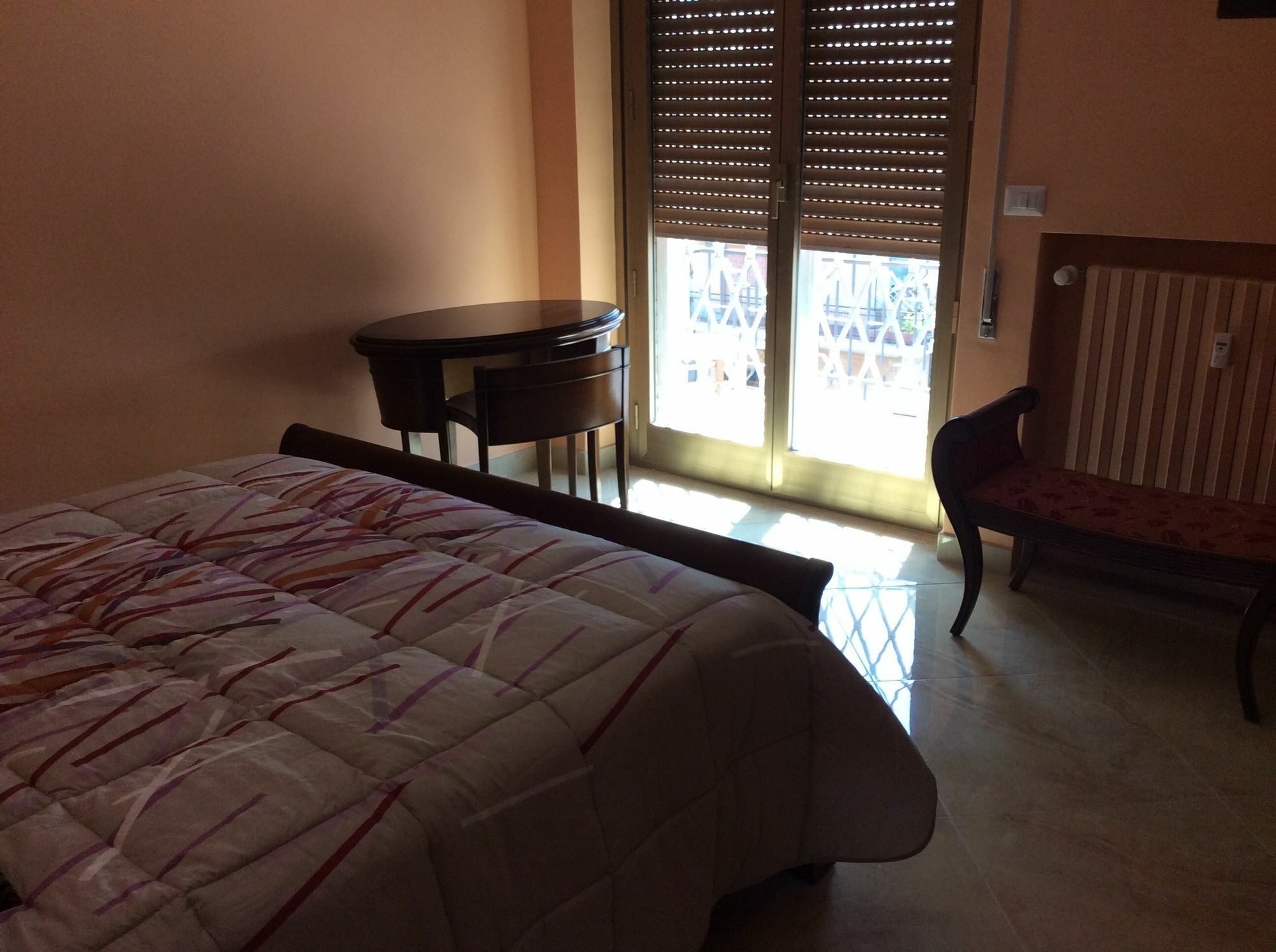 The Sun House Hotel Рим Екстериор снимка